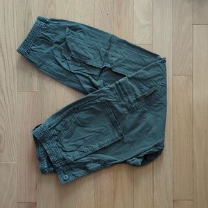 American Eagle Snappy Stretch Baggy Cargo Jogger In Olive